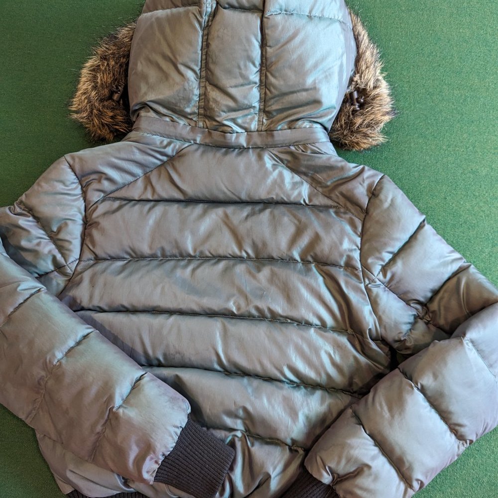 Guess Cropped Down Coat with Furry Hood XS - Picture 5 of 15